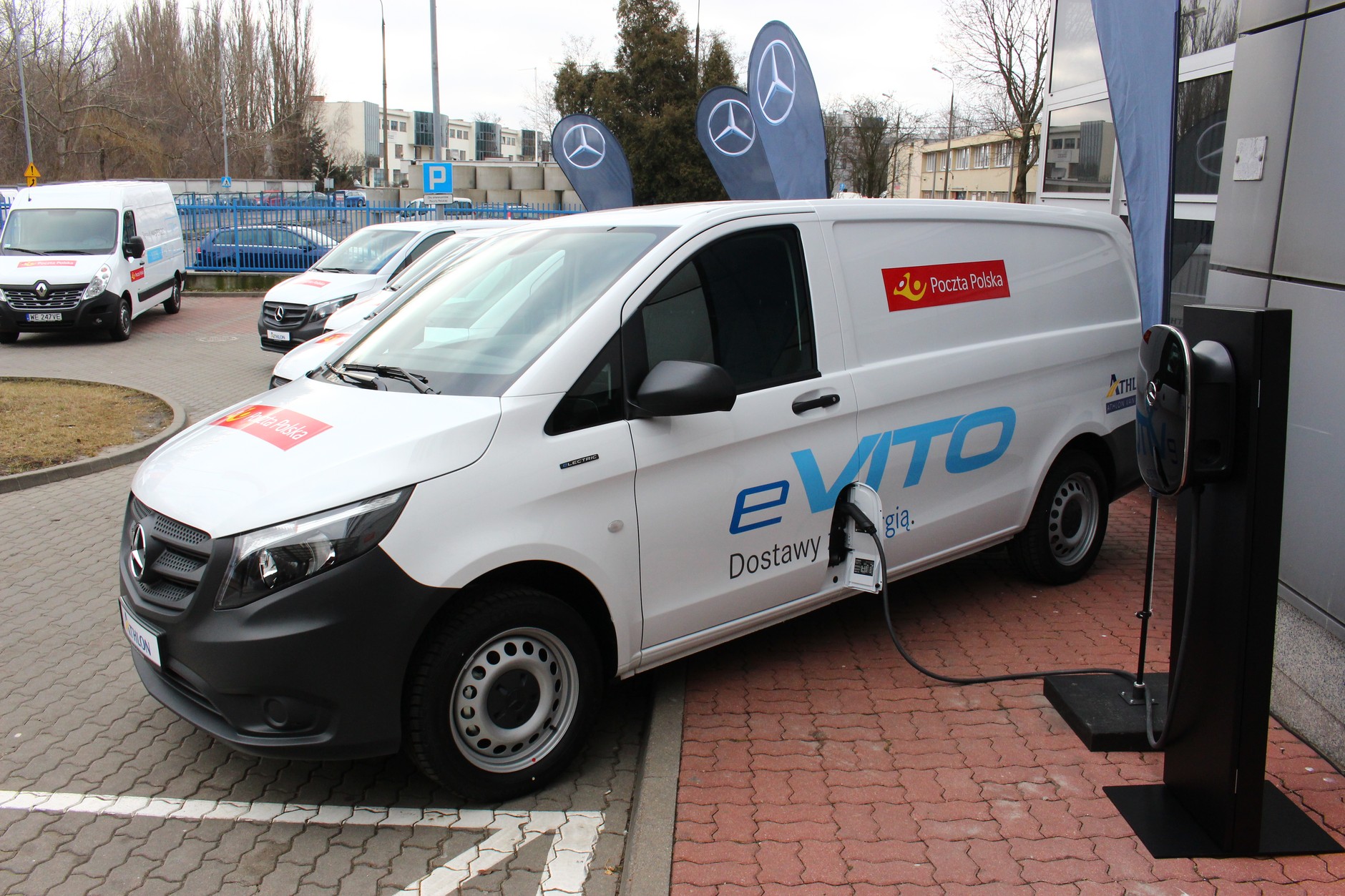 Poczta Polska testuje elektryczne dostawczaki