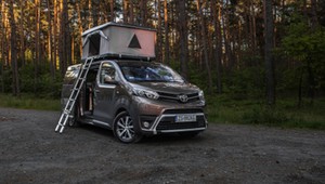 Wystarczą cztery śruby, czyli jak przerobić Toyotę Proace Verso na kampera