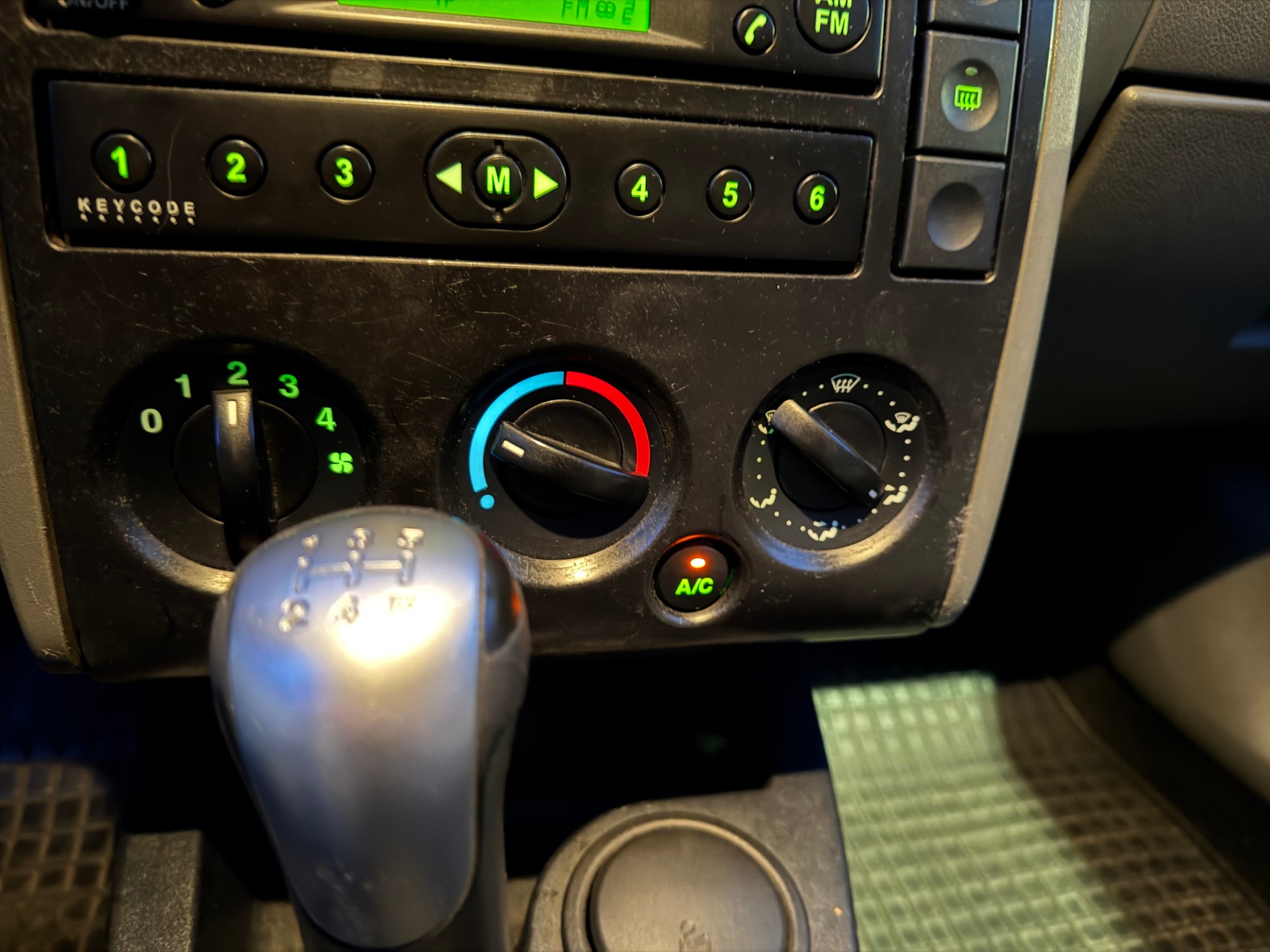 Klimatyzacja w aucie za 2400 zł? Tak i choć na początku nie działała, to naprawdę była tylko "do nabicia"