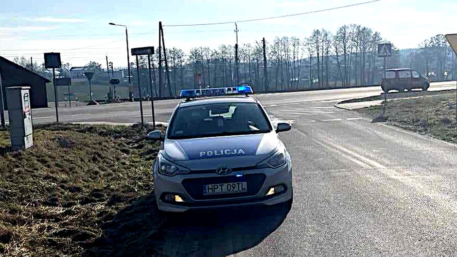 Zdarzenia drogowe i zatrzymanie poszukiwanego przez Interpol