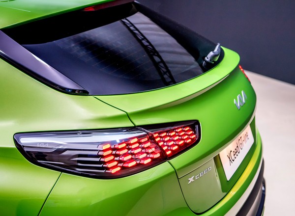 Kia XCeed dostała nową twarz. Lifting przyniósł też kontrowersyjne lampy