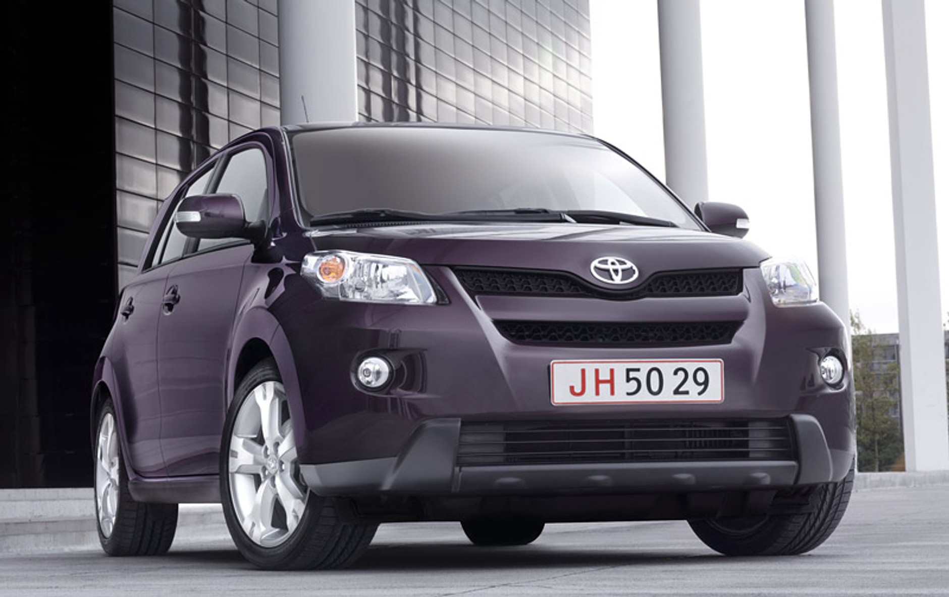 Paryż 2008: Toyota Urban Cruiser – miejski crossover z napędem 4x4 i nowym silnikiem 1,33 Dual VVT-i