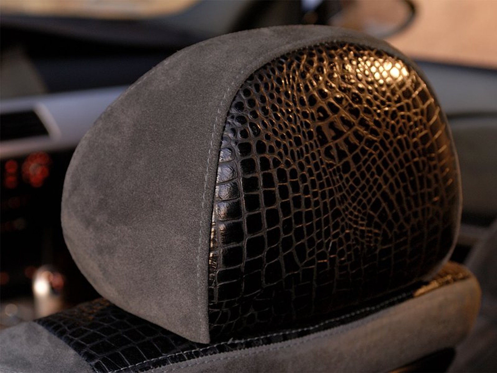 Currency Motors M5 Twin-Turbo: bestialskie M5