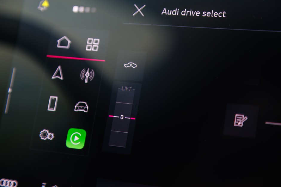 Audi A6 C9