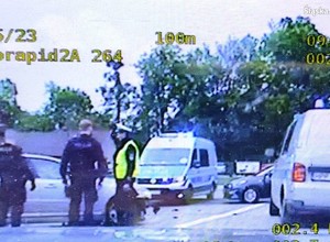 Ścigali go policjanci. W końcu sam wypadł z drogi [WIDEO]