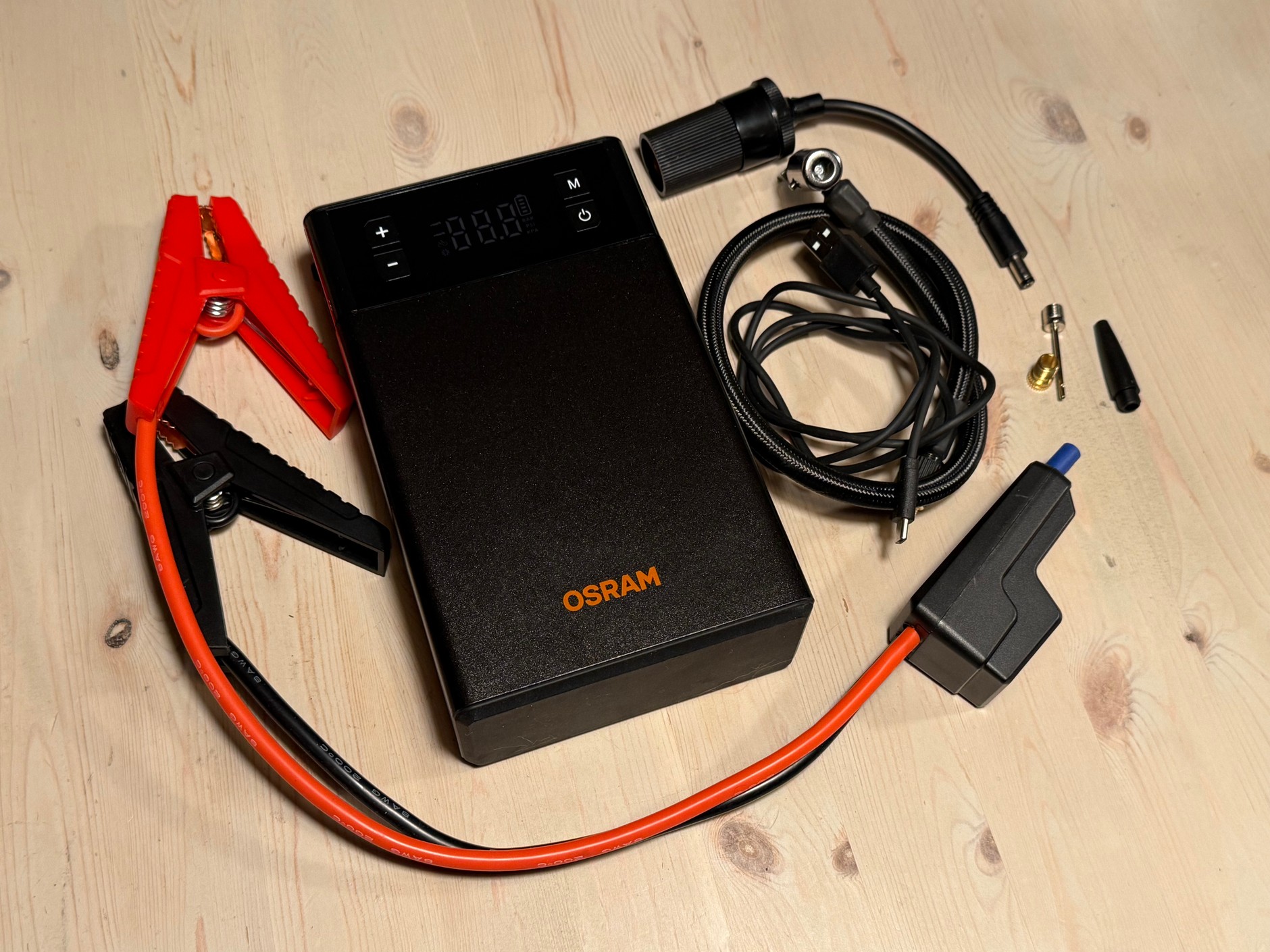 Osram 1000TI – booster i pompka do kół w jednym