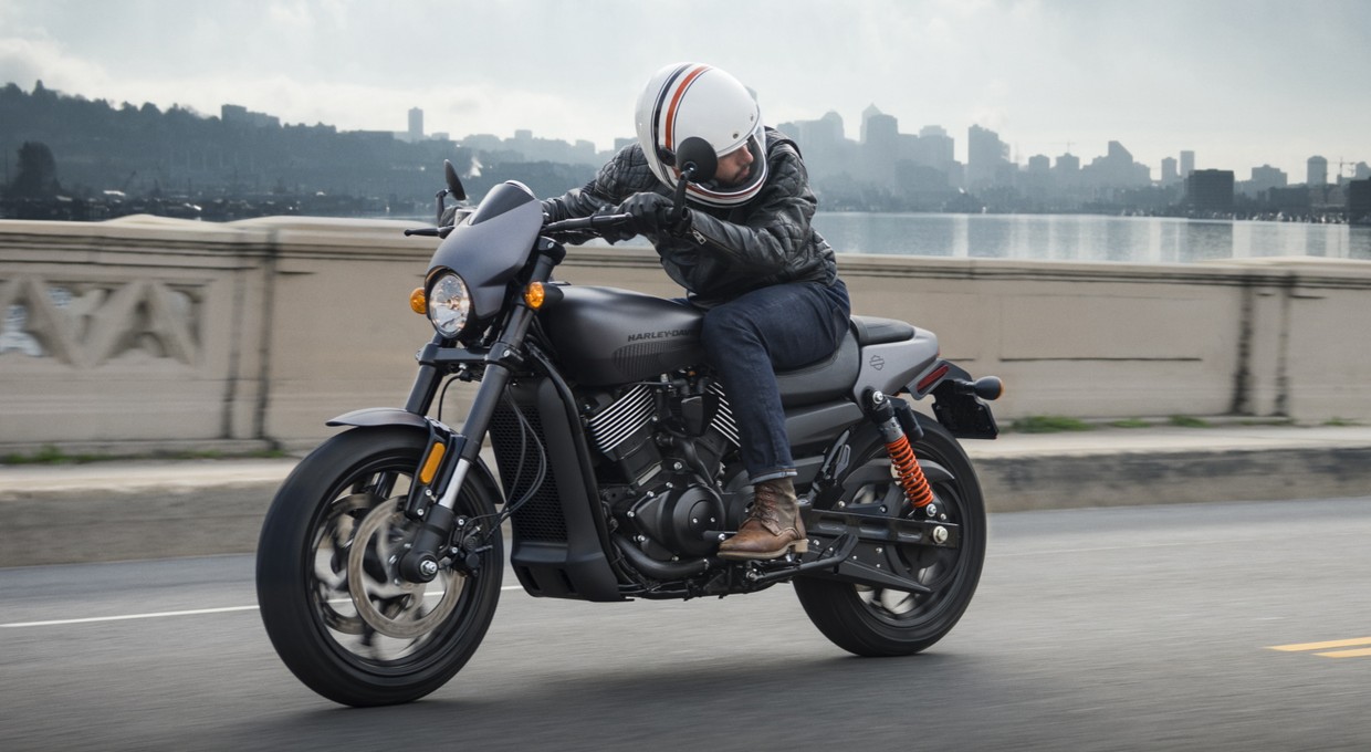 Nowy Harley-Davidson Street Rod 2017
