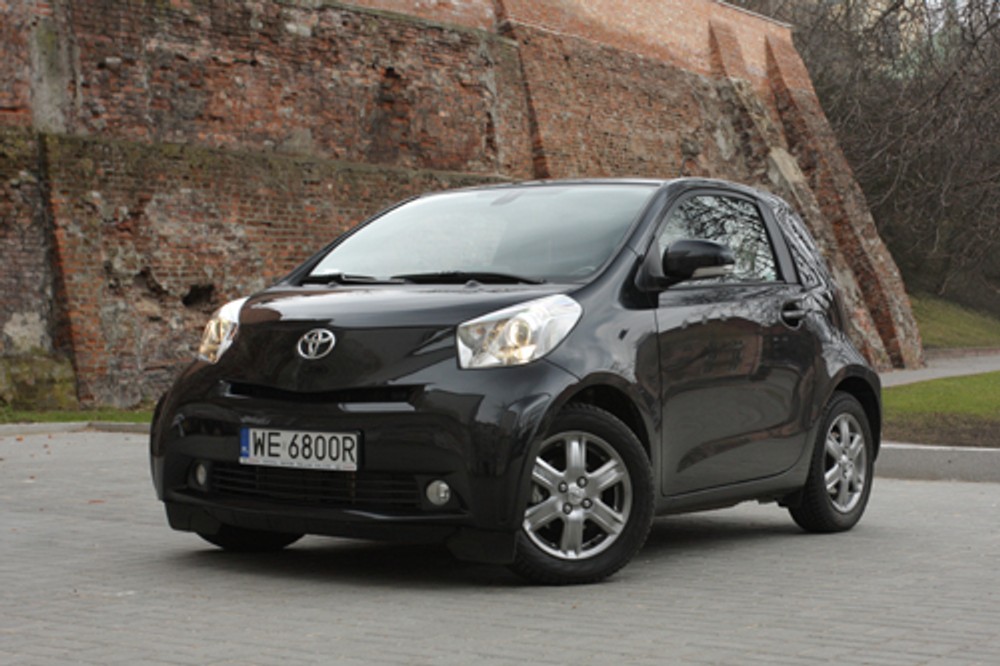 Toyota iQ 1.0 SOL: Kup, kliknij  i jedź. Enter!