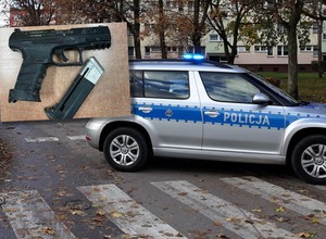 Szpadlem i wiatrówką "ustalali" pierwszeństwo. Żaden z kierowców nie ustąpił