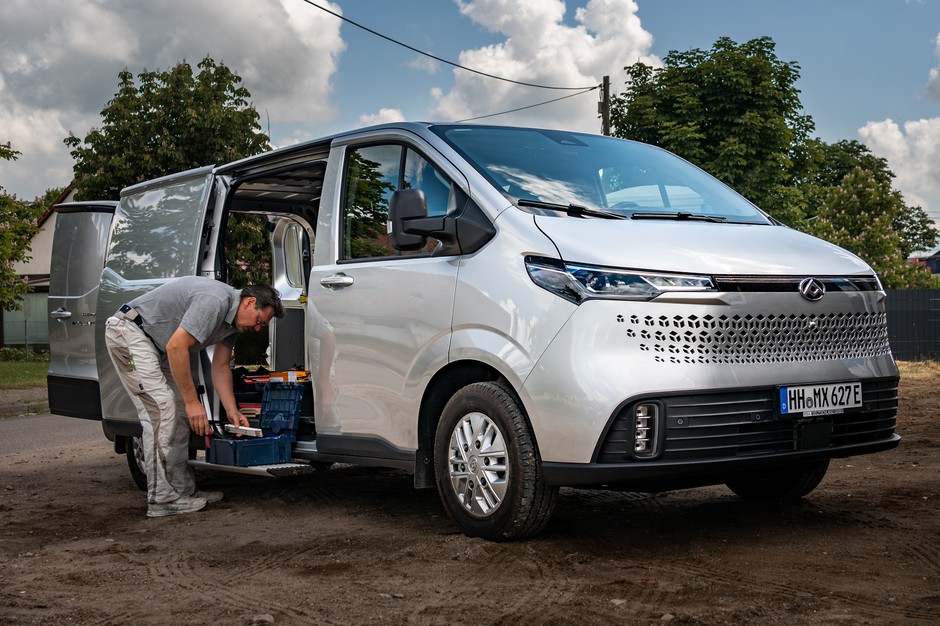 Maxus e-DELIVER 7
