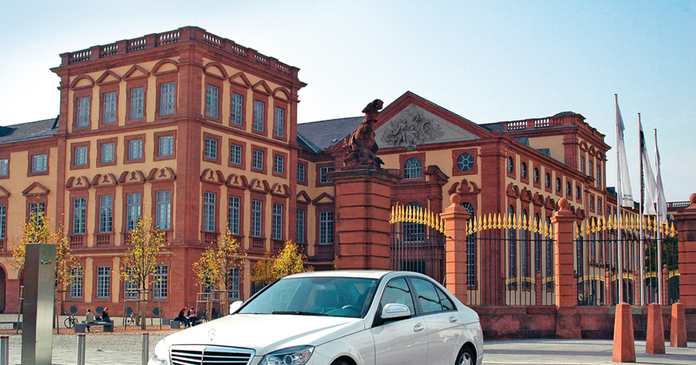 Mercedes C 180 Kompressor - Biały Mercedes zjeżdża do boksu (Test długodystansowy)