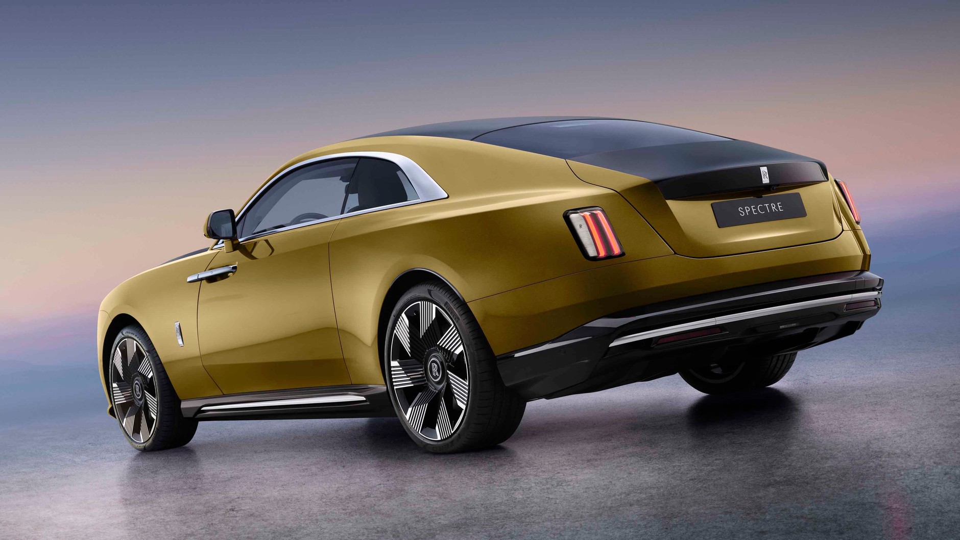 Elektryczny Spectre to najbardziej opływowe auto w historii marki