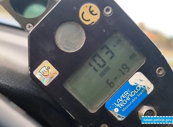 Przekroczył prędkość. Stracił prawo jazdy