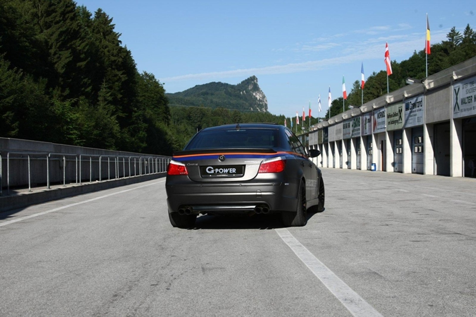 Najszybsza limuzyna na ziemi