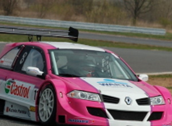 Karolina Czapka pojedzie po Motopark Oschersleben