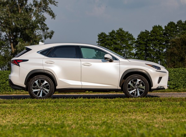 Kilkuletnie Lexusy i Toyoty do serwisu - silnik może zgasnąć w trakcie jazdy