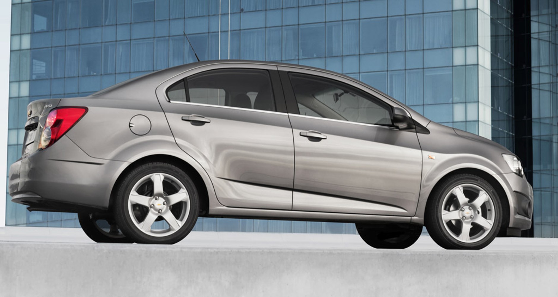 Aveo: podwójne uderzenie Chevroleta