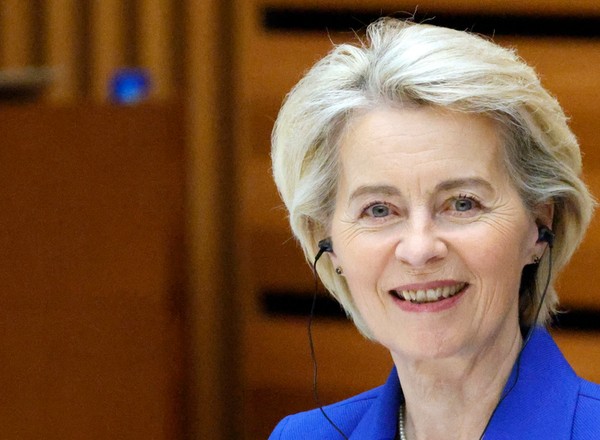 UE w tajemnicy szykuje zakaz sprzedaży aut spalinowych. Za pięć lat. Wszystko tylnymi drzwiami