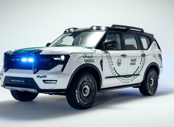 Policja z Dubaju dostanie nowe radiowozy. Łącznie będą kosztować 55 mln dol.