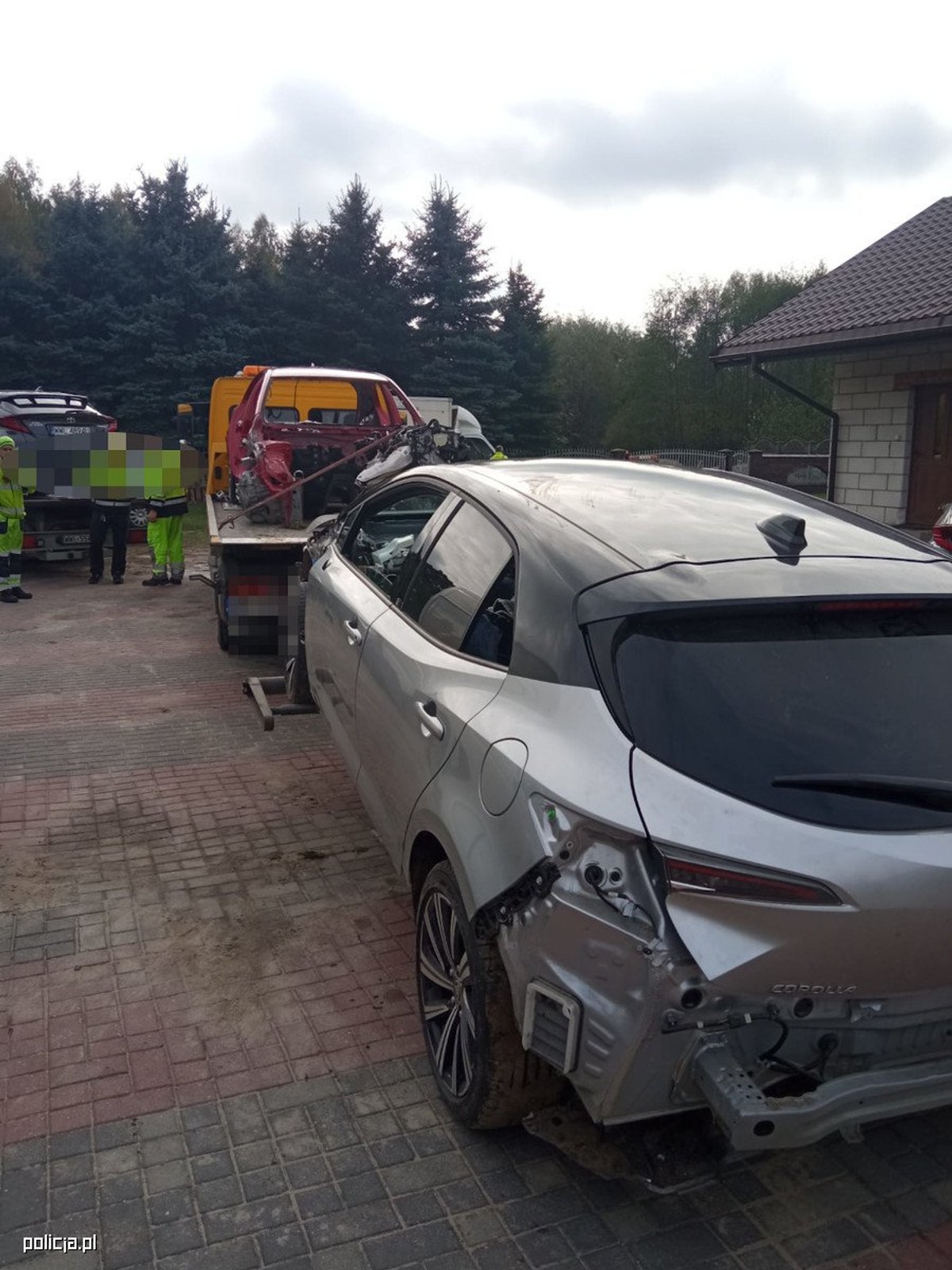 Czterech zatrzymanych, odzyskane Toyoty i części samochodowe