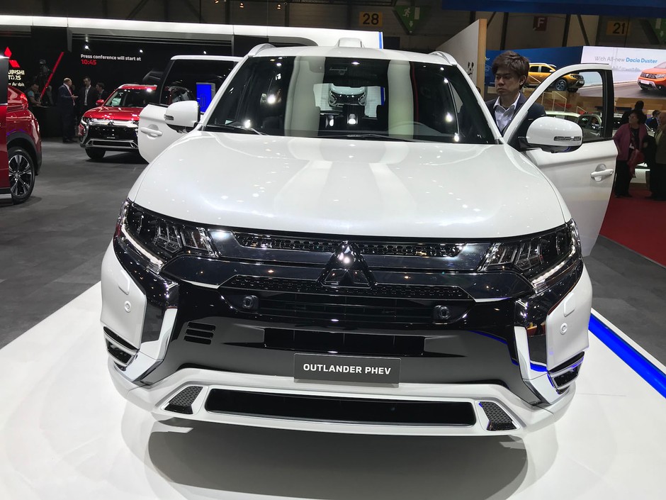 Mitsubishi Outlander PHEV 2019
