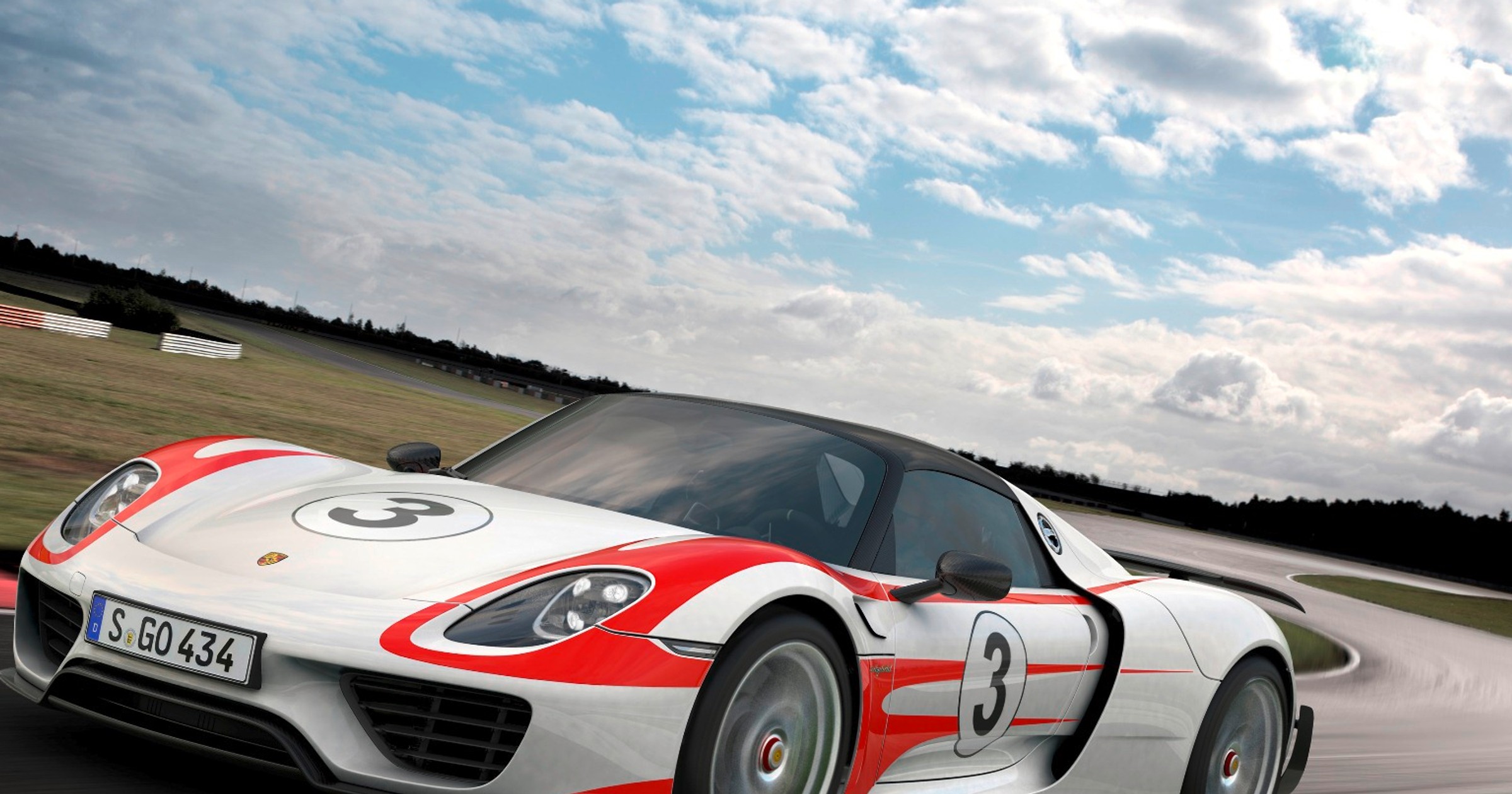 Porsche 918 Spyder bije własny rekord