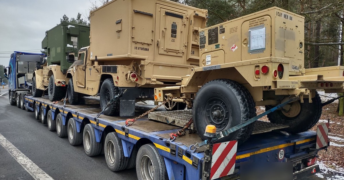 Zatrzymany transport pojazdów armii USA