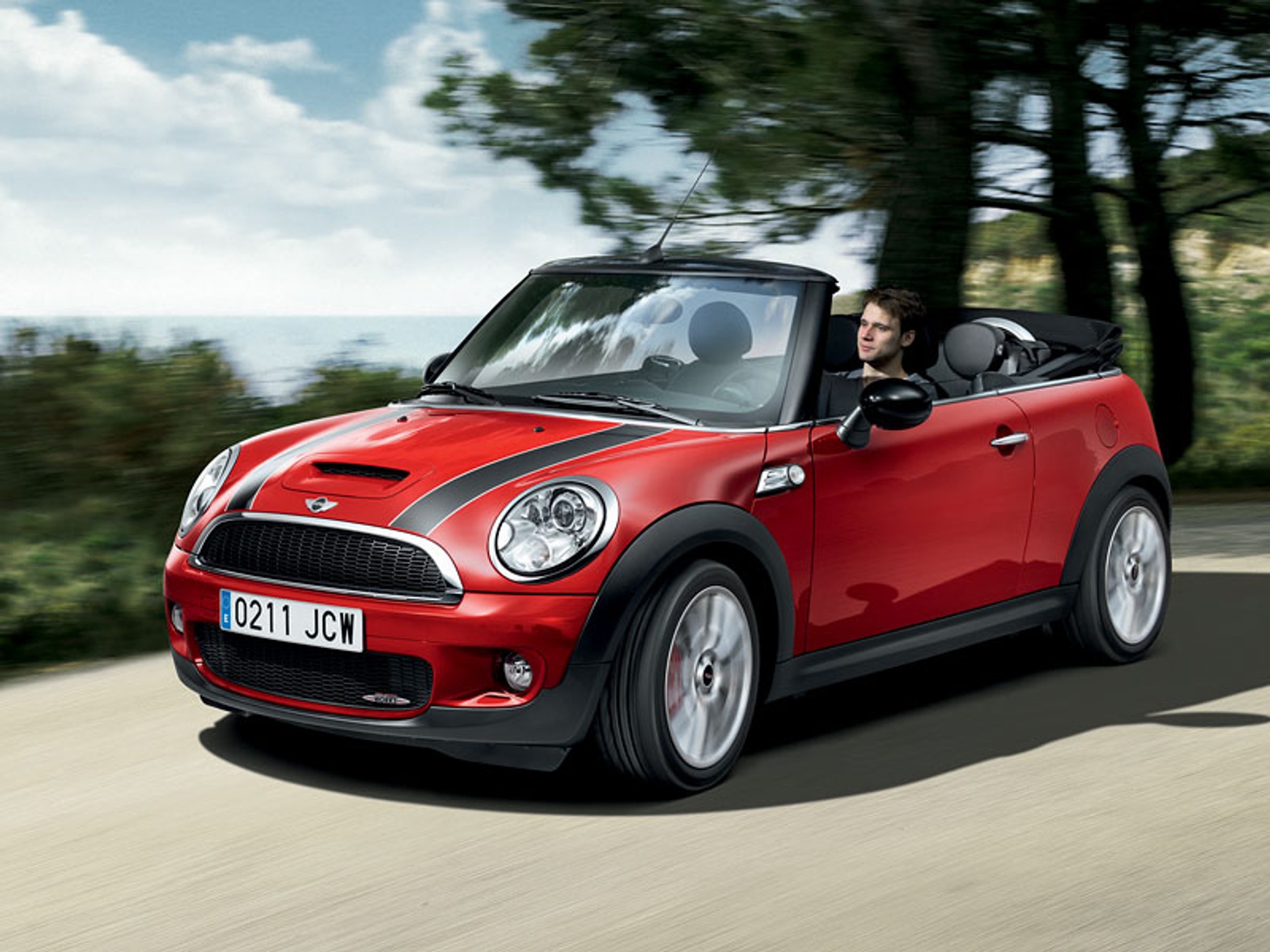 Genewa 2009: Mini Cabrio John Cooper Works – topowa wersja również w wersji cabrio