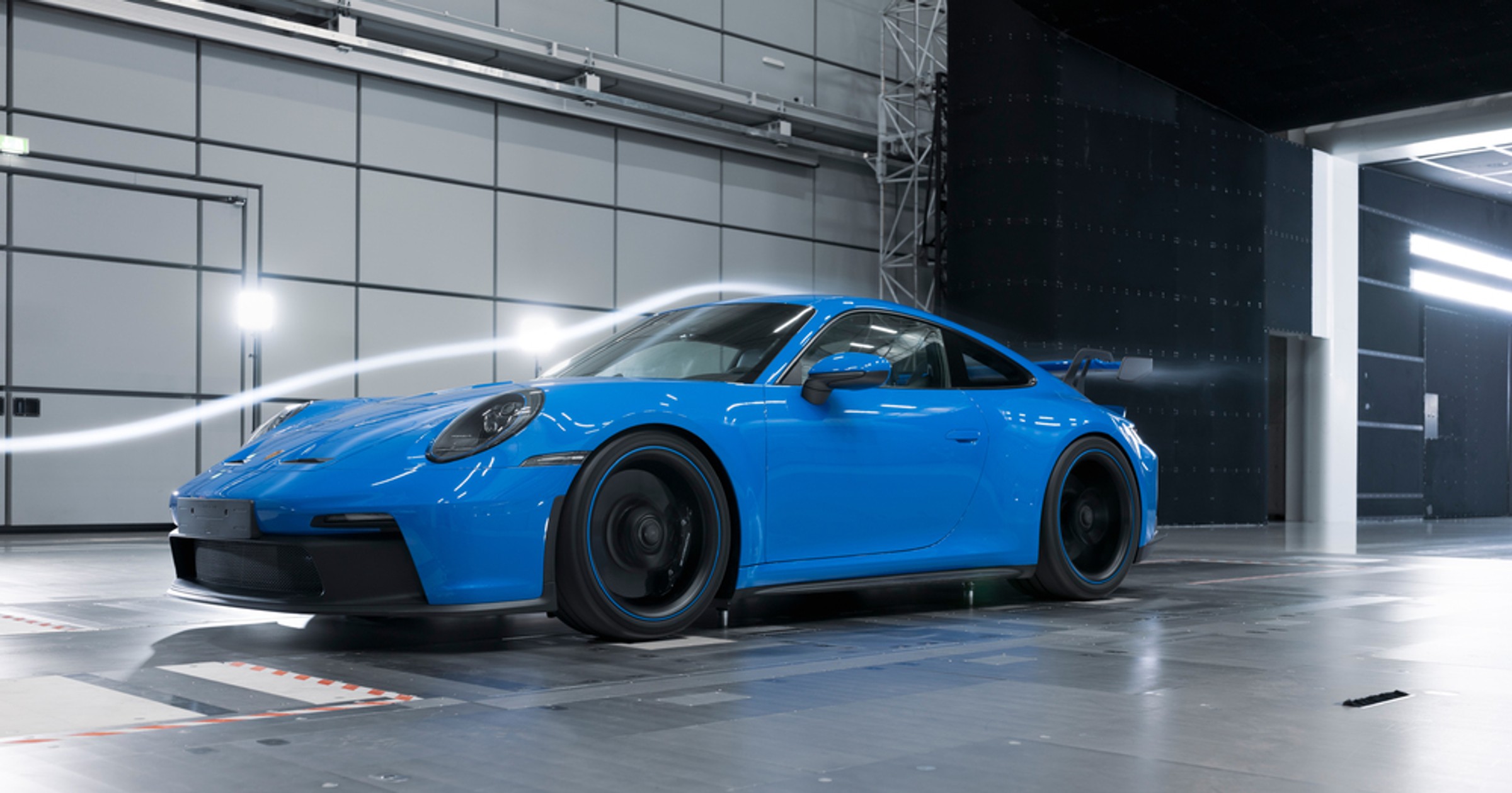 Porsche 911 GT3 (2021) w tunelu aerodynamicznym
