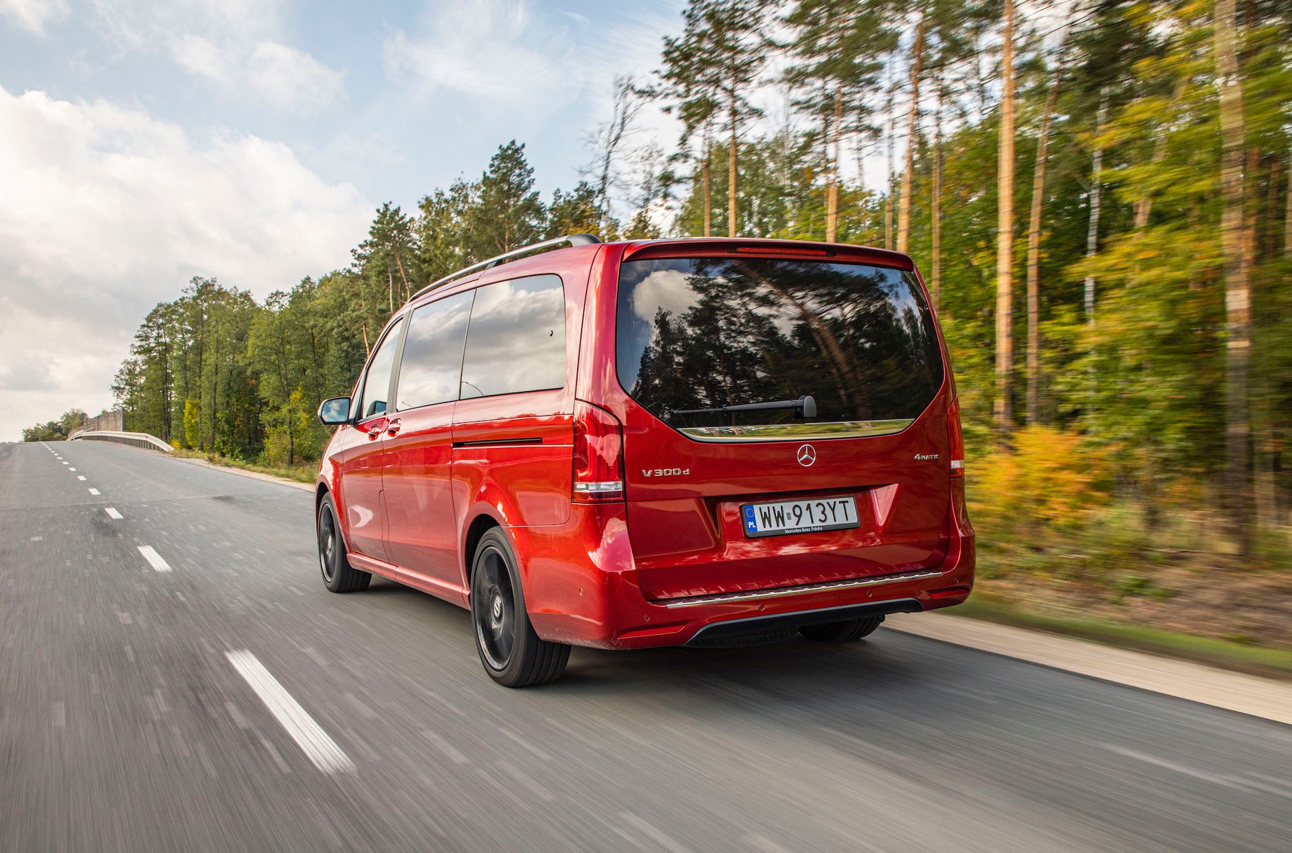 Mercedes V 300 d 4Matic – autobus klasy wyższej