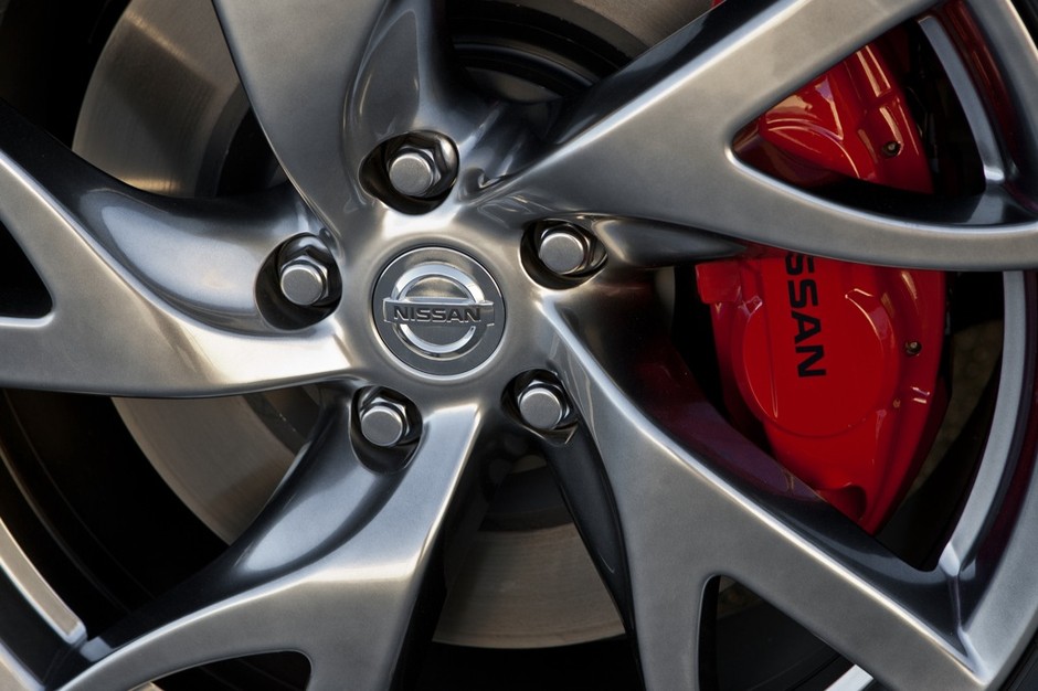 Nissan 370Z z nową twarzą