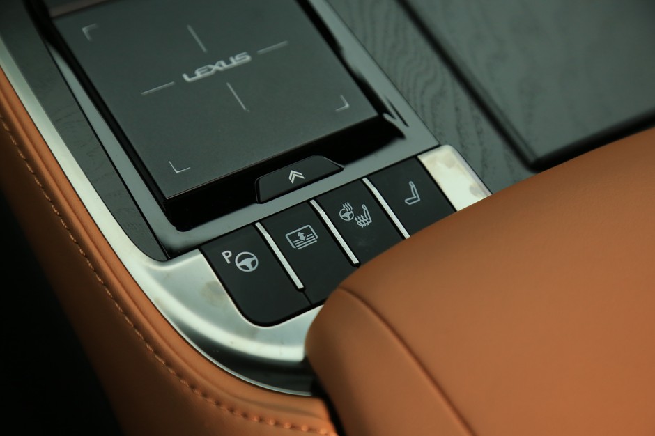 Lexus LS 500h