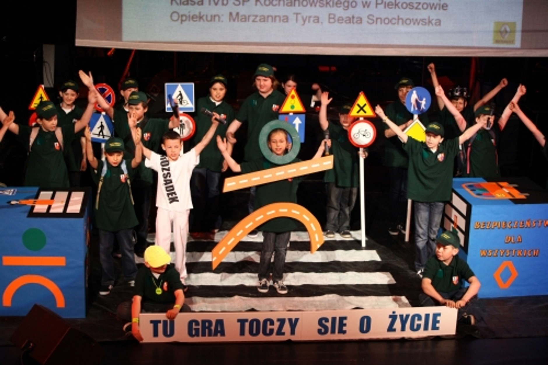 Bezpieczeństwo dla Wszystkich - Czwartoklasiści z Piekoszowa pojadą na międzynarodowy finał