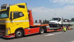 ITD zatrzymała pojazd dostawczy. Mógł odjechać dopiero na naczepie holownika