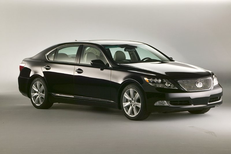 Lexus LS 600h: hybrydowe V8 z napędem na cztery koła