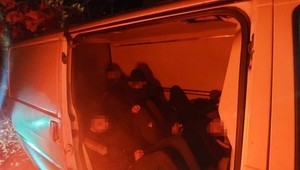 Dostawczak pełen uchodźców. Nietypowe zlecenie pomocy drogowej