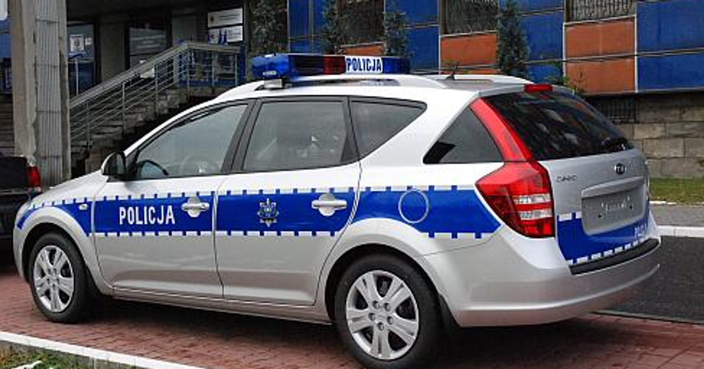 Kia cee'd kombi - Halo radiowóz