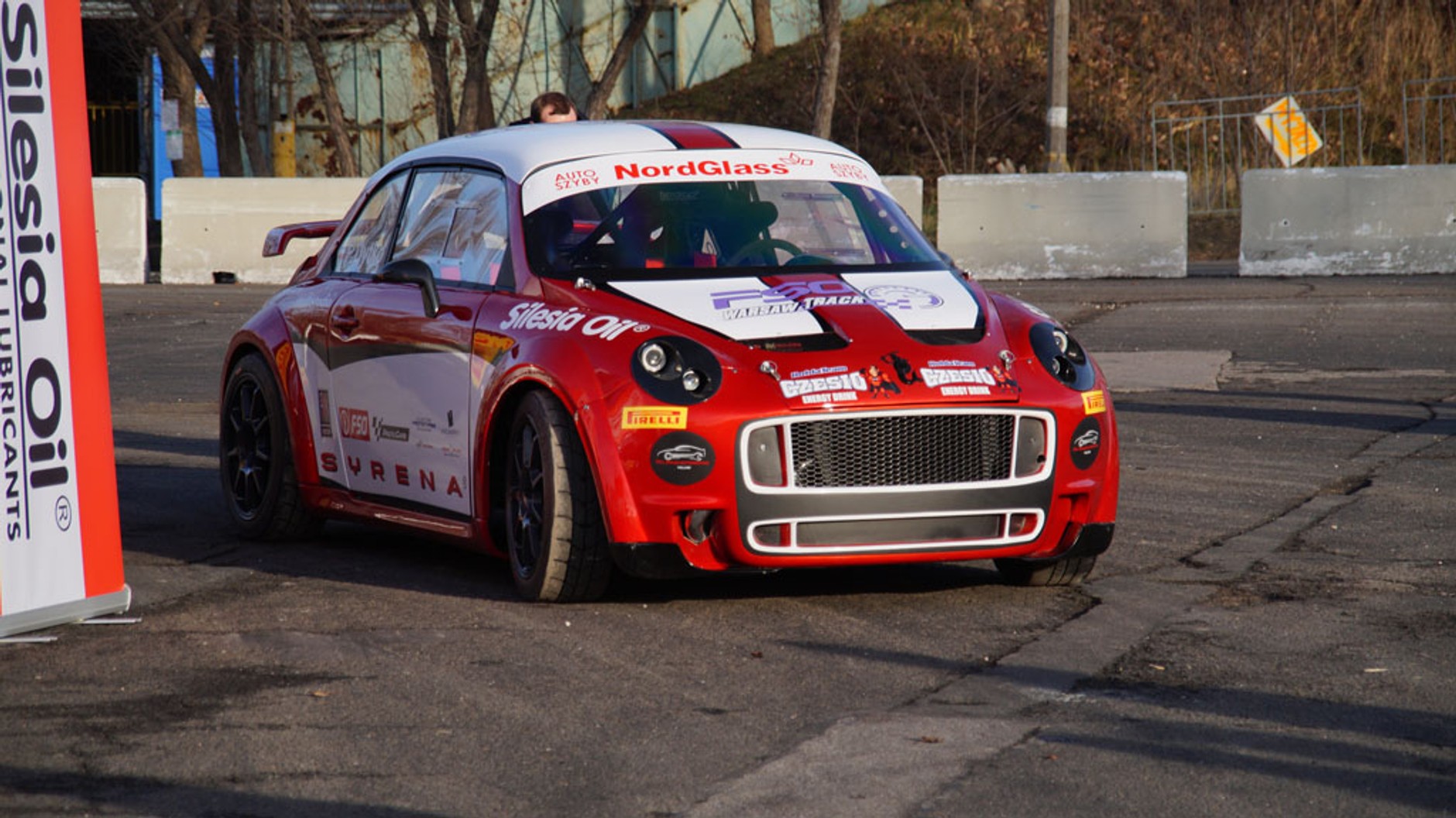 Syrena Meluzyna R zadebiutuje na Karowej | Galeria | Wideo |