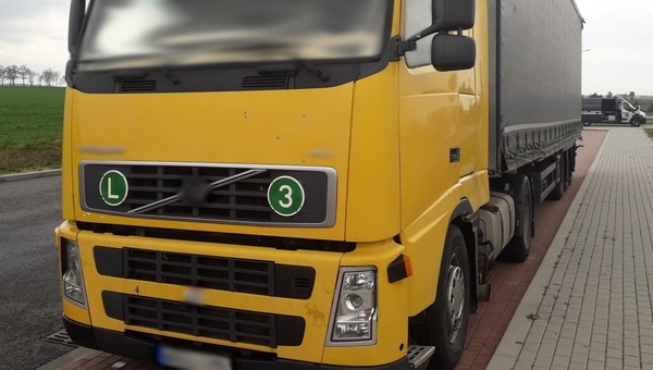 Węgierski kierowca chciał "oszukać system". Drogo go to kosztowało