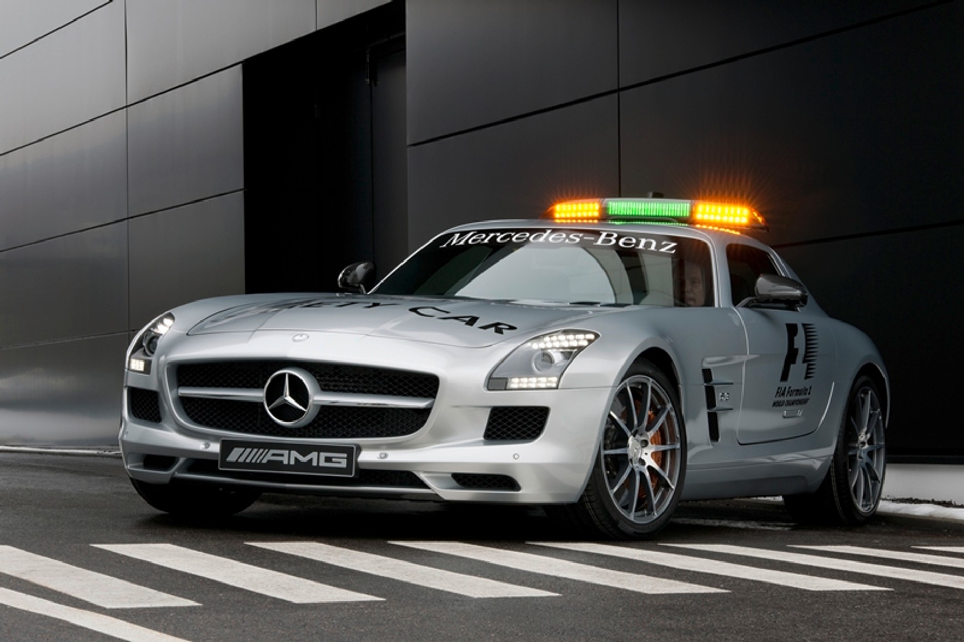 Mercedes SLS AMG to najszybszy safety car świata, ale znalazłem jeszcze kilka ciekawszych