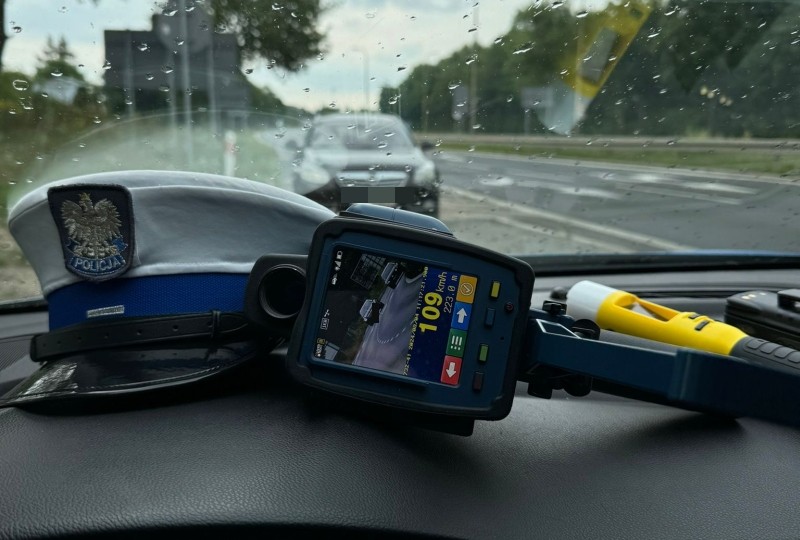 Policjanci zauważyli skrajnie nieodpowiedzialne zachowanie 25-latki