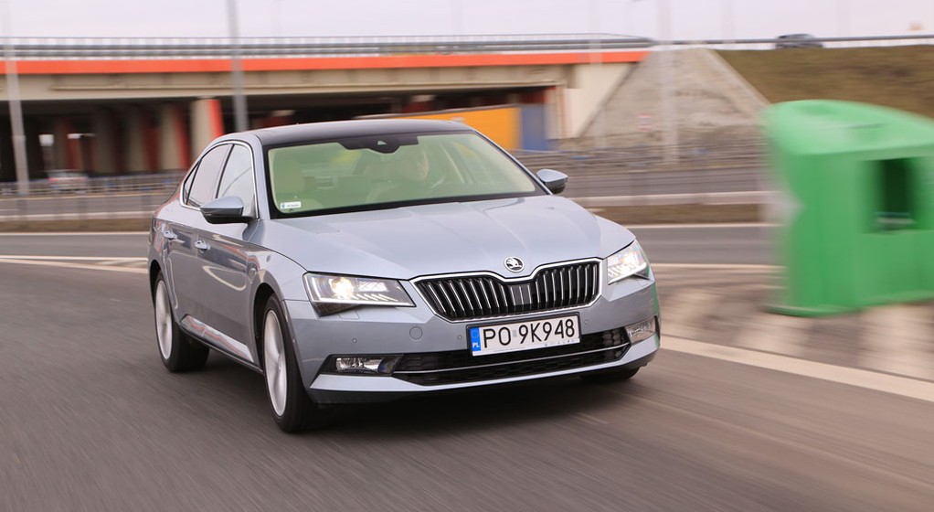 Skoda Superb 1.4 TSI ACT Style - klasa średnia małolitrażowa