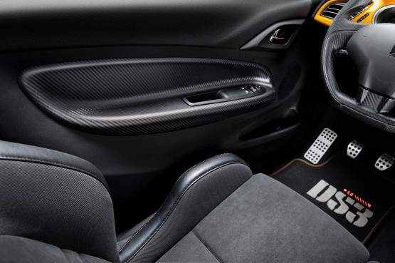 Genewa 2010: Citroën - limitowany DS3 Racing dla fanów sportowej jazdy (zdjęcia)