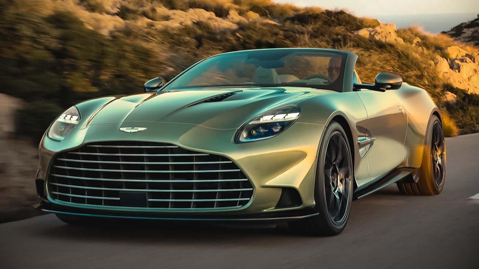 Aston Martin Vanquish Volante 2025