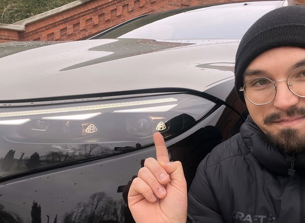 Policzyłem wszystkie znaczki Maybacha na EQS SUV-ie. Po 1000. złapałem się za głowę