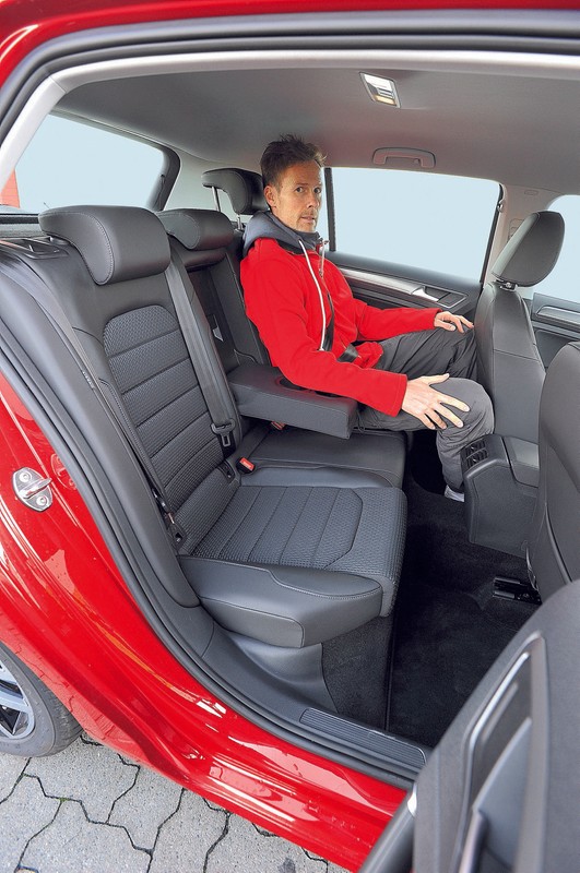 Volkswagen Golf, tylna kanapa