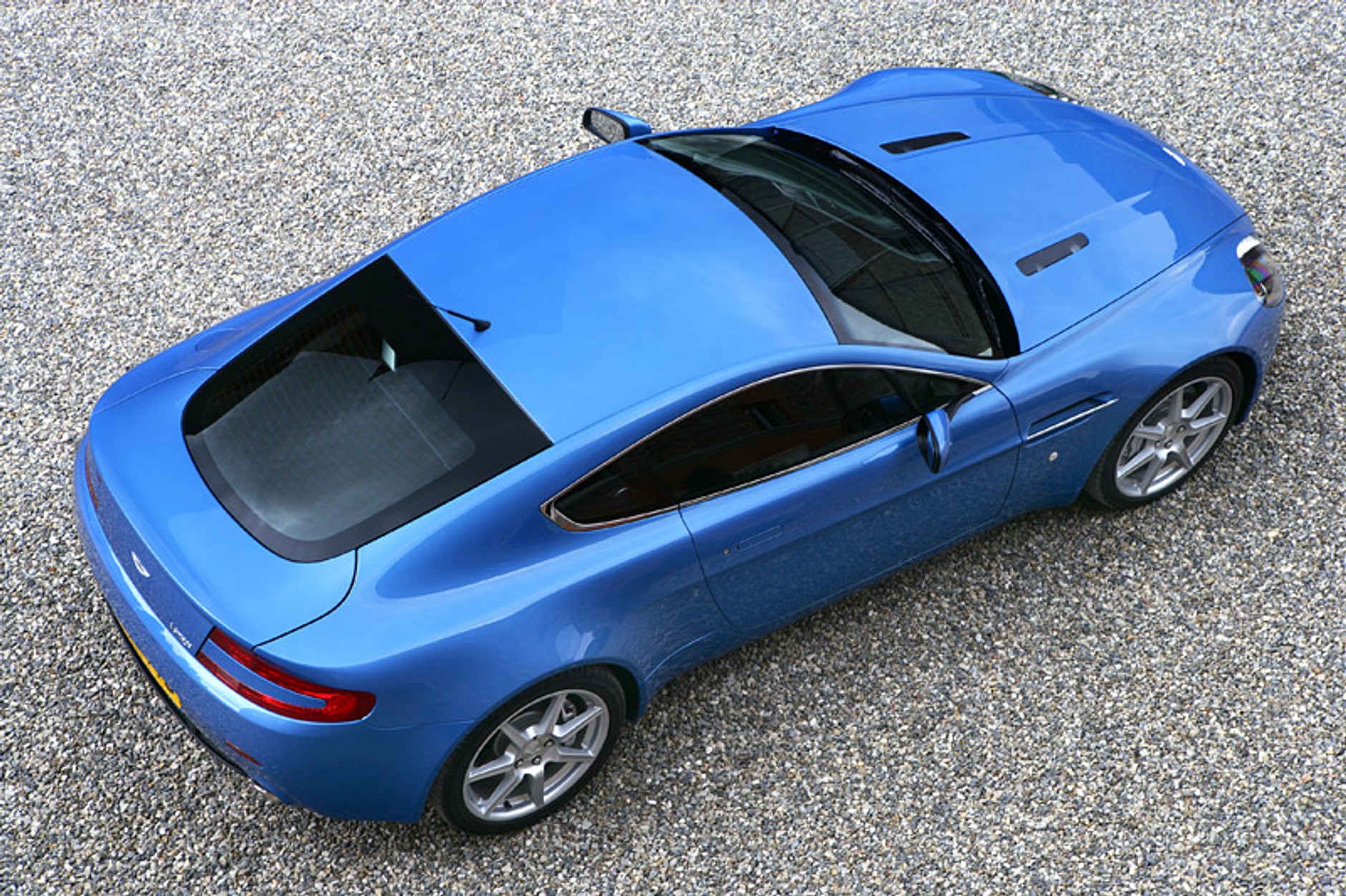 Aston Martin V8 Vantage: mocniejszy i szybszy