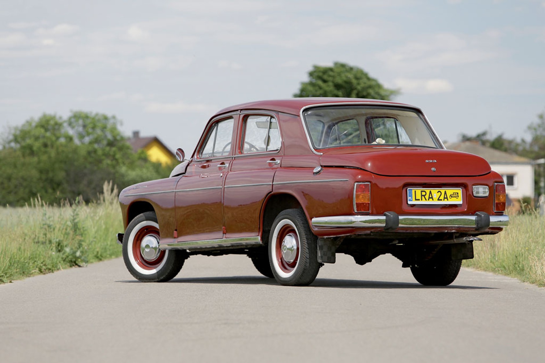 FSO Warszawa 223 - uboga krewna "garbatej"