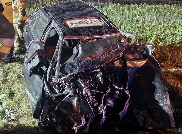 "Pirat agresor ginie w wypadku". Strażacy: pięć osób trafiło do szpitala [WIDEO]