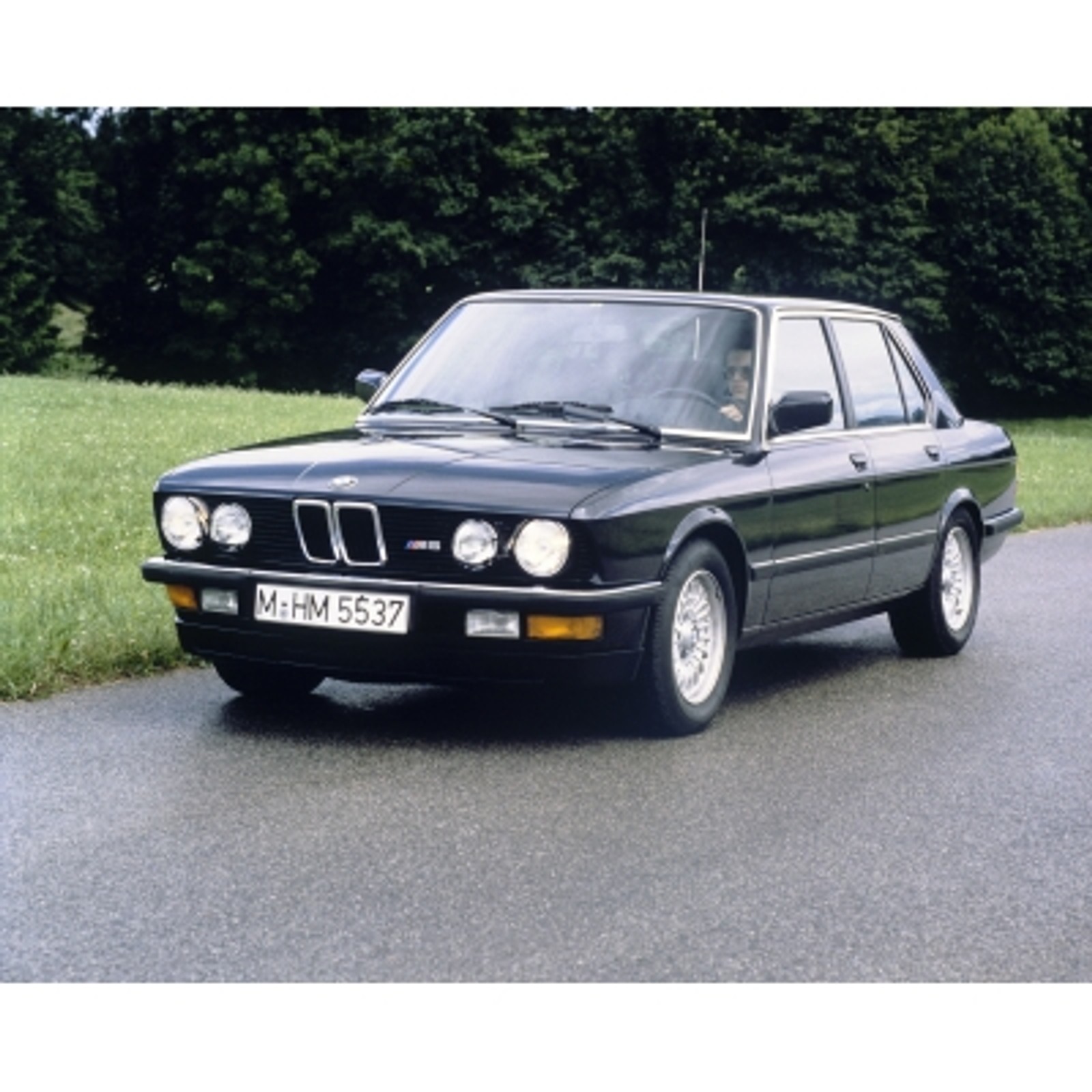 BMW e28 M5